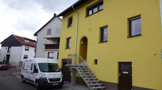 Fenster in Sepiabraun